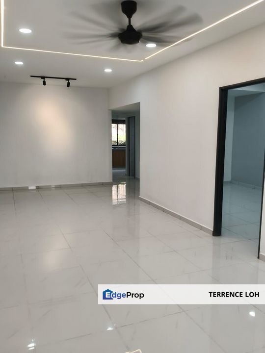 Strategically located next o Paradigm Mall, Johor, Johor Bahru