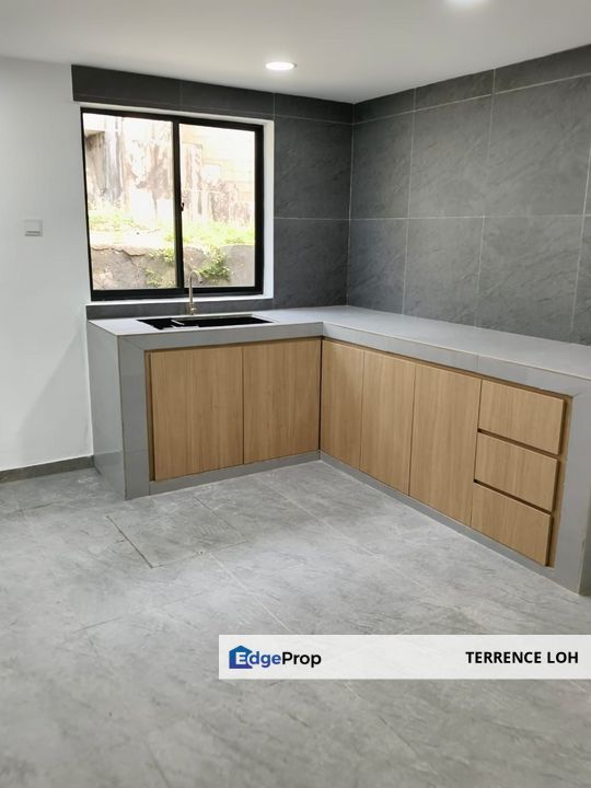 Strategically located next o Paradigm Mall, Johor, Johor Bahru