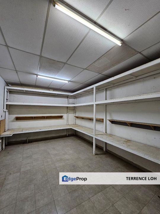 Strategically located within matured area, Johor, Skudai