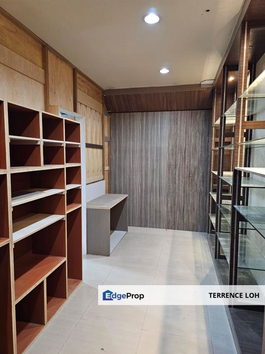 Strategically located within matured area, Johor, Skudai