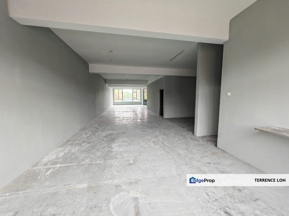 High exposure with good access to main road , Johor, Ulu Tiram