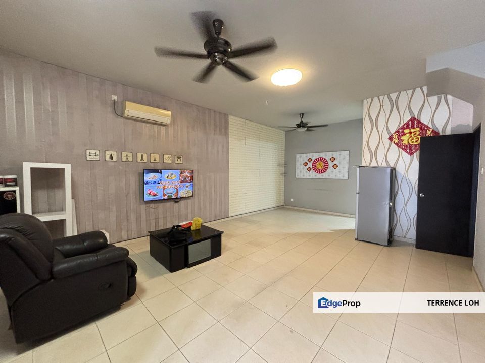 Highly sought after terrace house at prime location, Johor, Johor Bahru