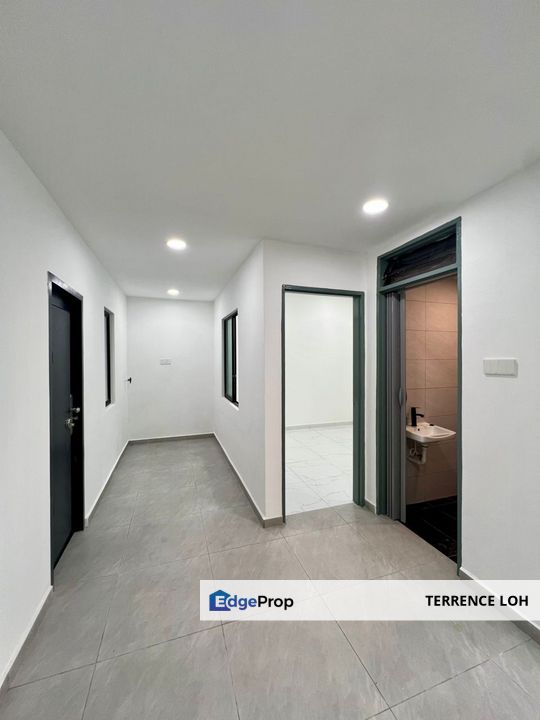 Huge built up semi d at highly matured area , Johor, Johor Bahru