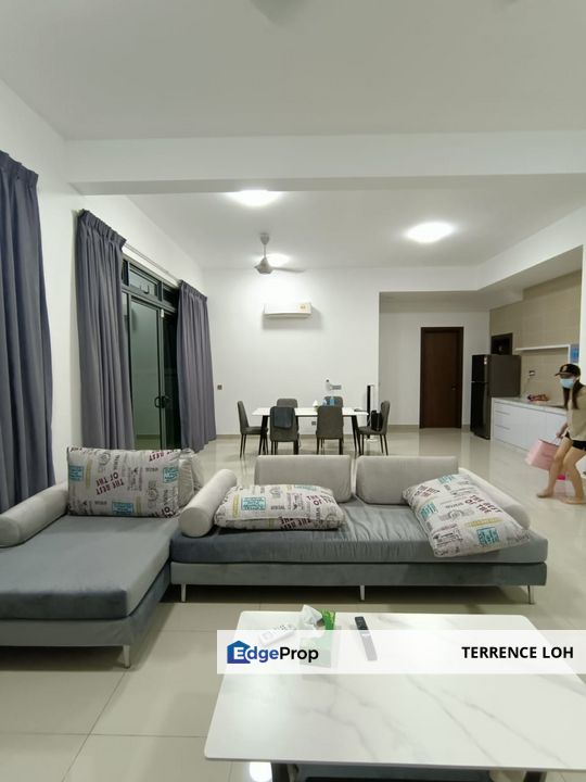 End lot with extra drive way, Johor, Nusajaya