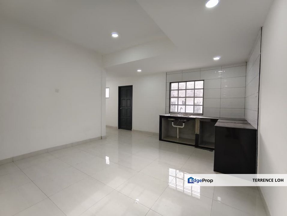 Rare gem of single storey at highly matured residential area, Johor, Ulu Tiram