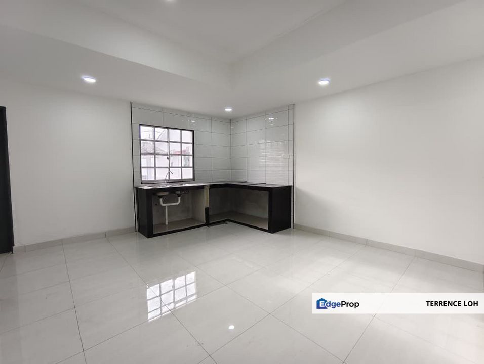 Rare gem of single storey at highly matured residential area, Johor, Ulu Tiram