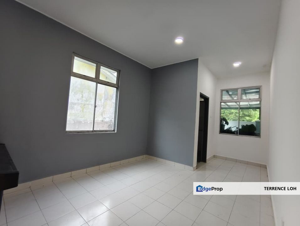 Rare gem of single storey at highly matured residential area, Johor, Ulu Tiram