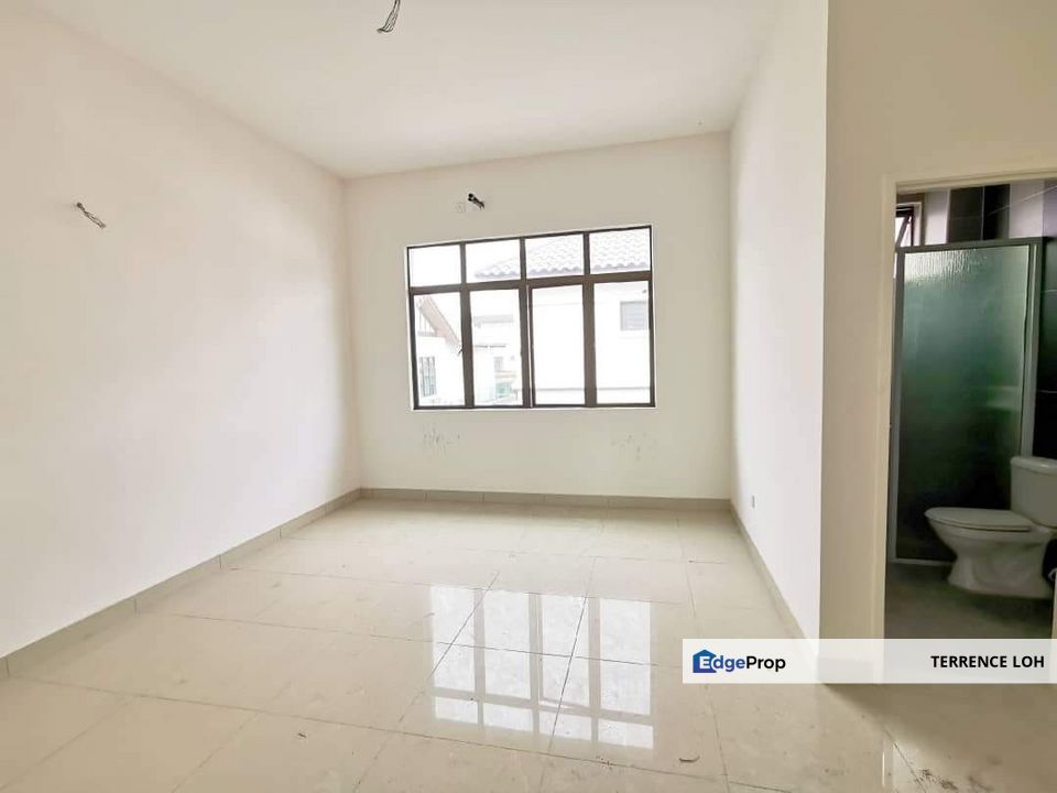 Well worth to buy Semi D at a rising prime location, Johor, Kulai