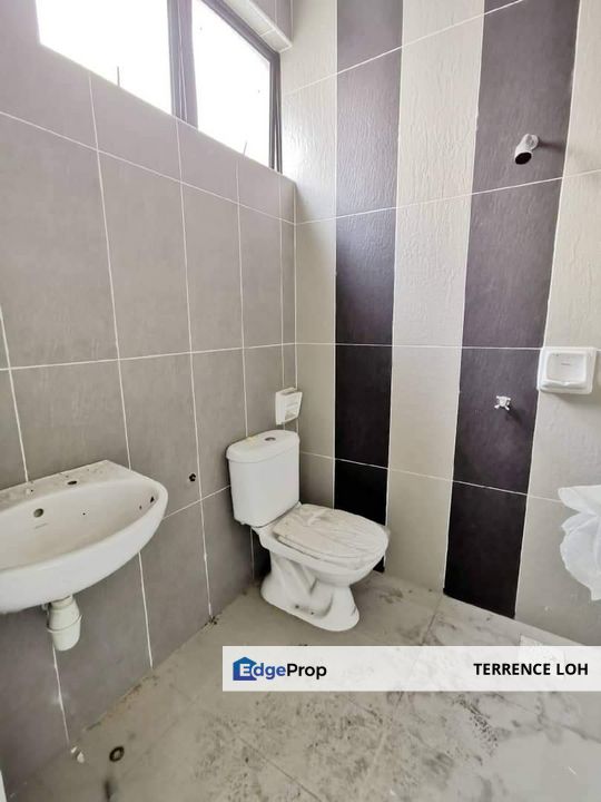 Well worth to buy Semi D at a rising prime location, Johor, Kulai