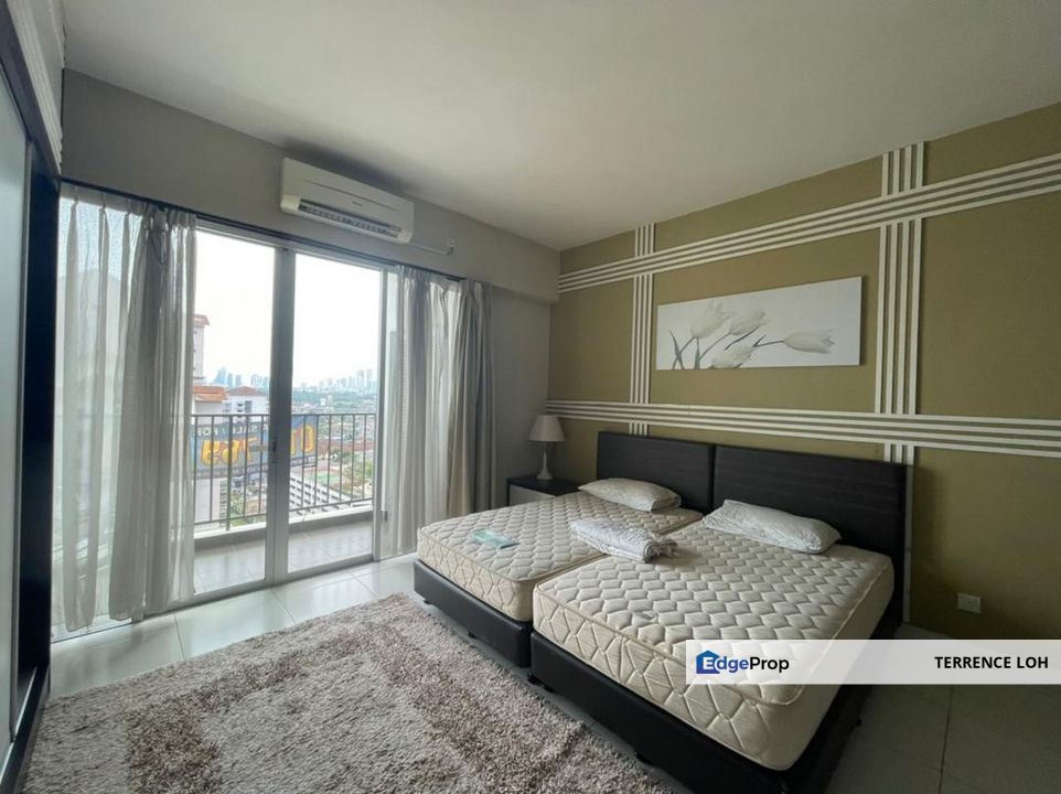 Nicely renovated with good access to CIQ, Johor, Johor Bahru