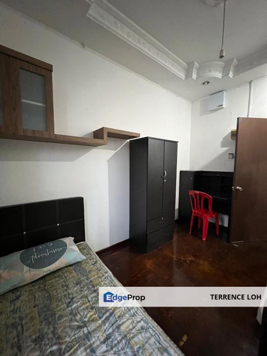 Strategically located with good access to daily necessities , Johor, Johor Bahru