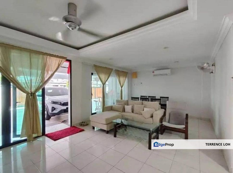 Tastefully renovated terrace house , Johor, Kulai