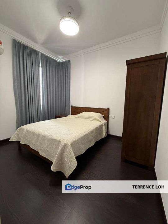 High floor partial sea view unit with walking distance to CIQ, Johor, Johor Bahru