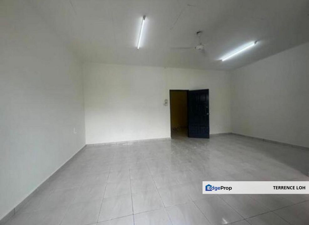 Strategically located with good access to Crescendo and Econsave, Johor, Ulu Tiram