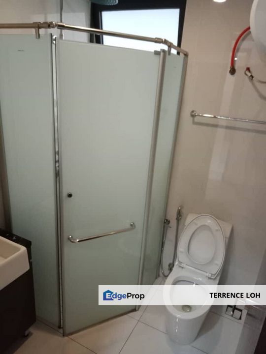 Right above shopping mall with good access to JB downtown, Johor, Johor Bahru