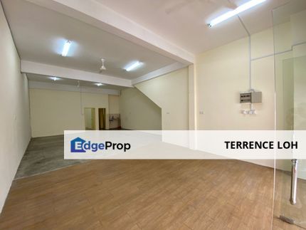 3 storey shop house for sale at Permas Jaya, Johor, Johor Bahru