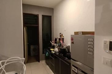 D'Summit Residences @ Kempas Utama