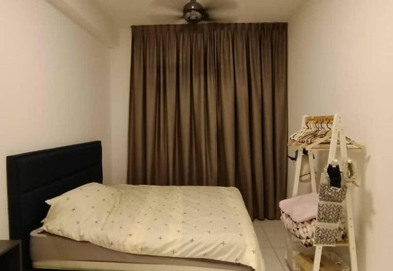 D'Summit Residences @ Kempas Utama