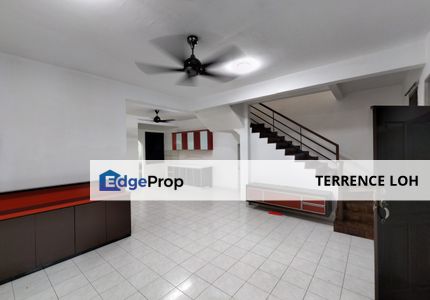 Newly painted, fully extended terrace house, Johor, Johor Bahru