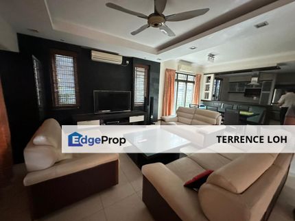 Well renovated link bungalow at Austin Perdana, Johor, Johor Bahru