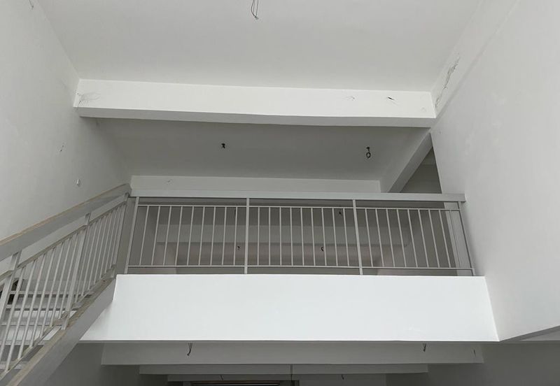 3 storey shoplot at Perdangangan Danga Utama