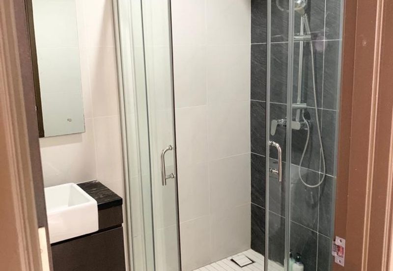 Baypoint @ Country Garden Danga Bay