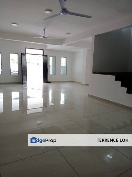 2.5 storey terrace house at Taman Perling, Johor, Johor Bahru