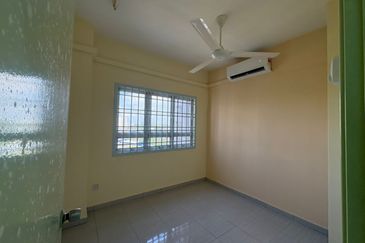 Dwi Mahkota Condominium