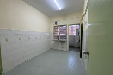 Dwi Mahkota Condominium