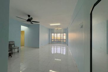 Dwi Mahkota Condominium