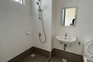 Seasons Luxury Apartments @ Amara Larkin