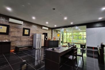 Nusa Cemerlang Industrial Park