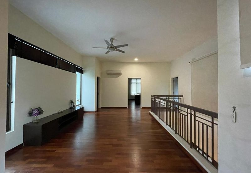 Corner, unblocked golf view bungalow 