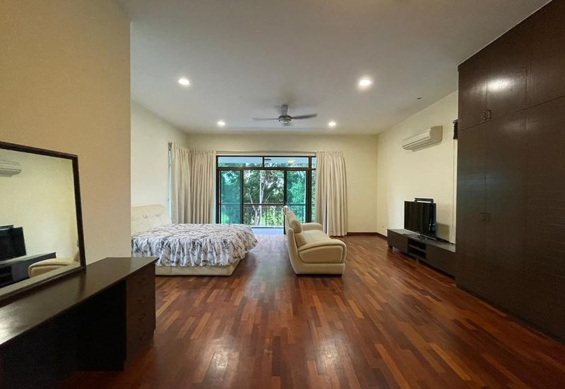 Corner, unblocked golf view bungalow 