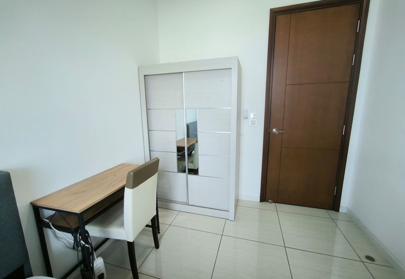 Queens Residences @ Queens Waterfront