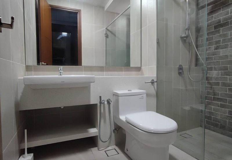 Queens Residences @ Queens Waterfront