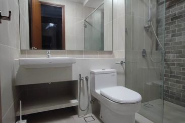 Queens Residences @ Queens Waterfront