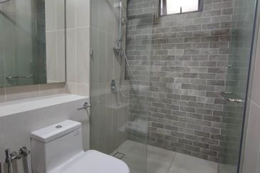 Queens Residences @ Queens Waterfront