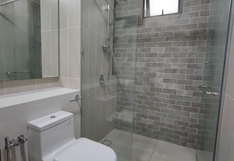 Queens Residences @ Queens Waterfront