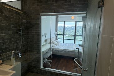 Queens Residences @ Queens Waterfront