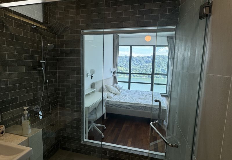 Queens Residences @ Queens Waterfront