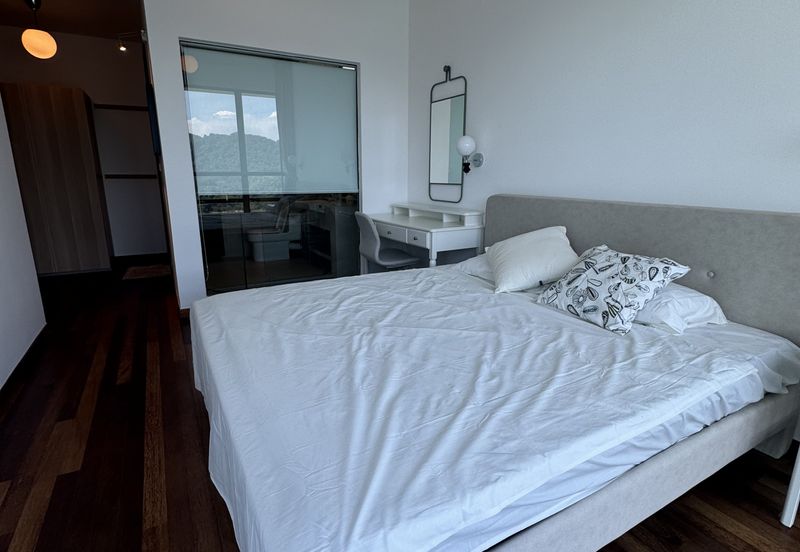 Queens Residences @ Queens Waterfront