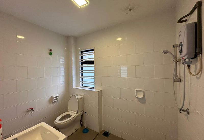 Taman Muzaffar Heights