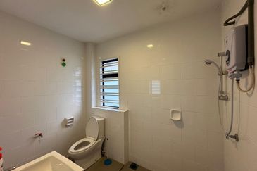 Taman Muzaffar Heights