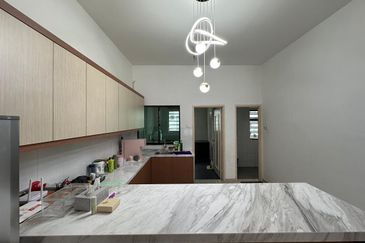 Taman Muzaffar Heights