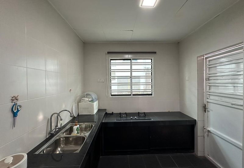 Taman Muzaffar Heights