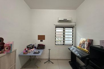 Taman Muzaffar Heights