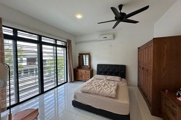 Taman Muzaffar Heights