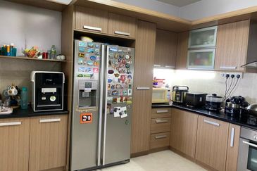 Rivercity Condominium