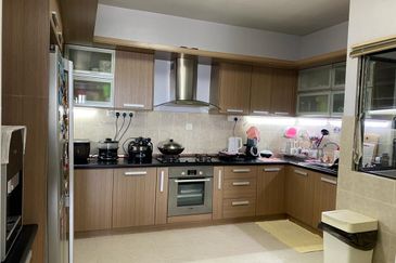 Rivercity Condominium